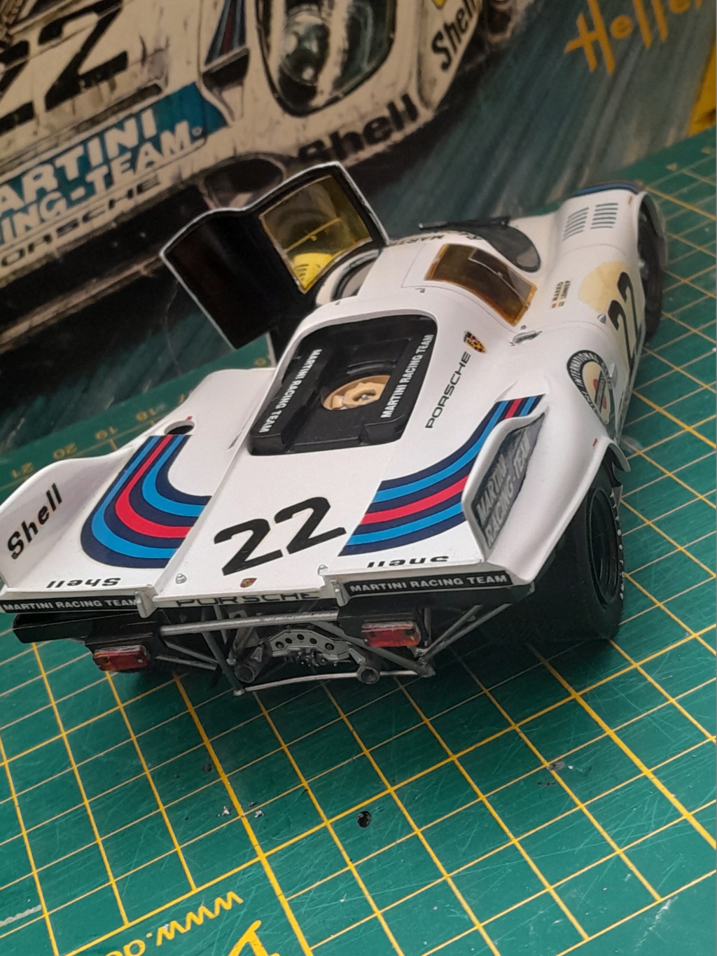 Porsche 917 "Martini" vainqueur en 71 Heller 1:24 - Page 8 20221255