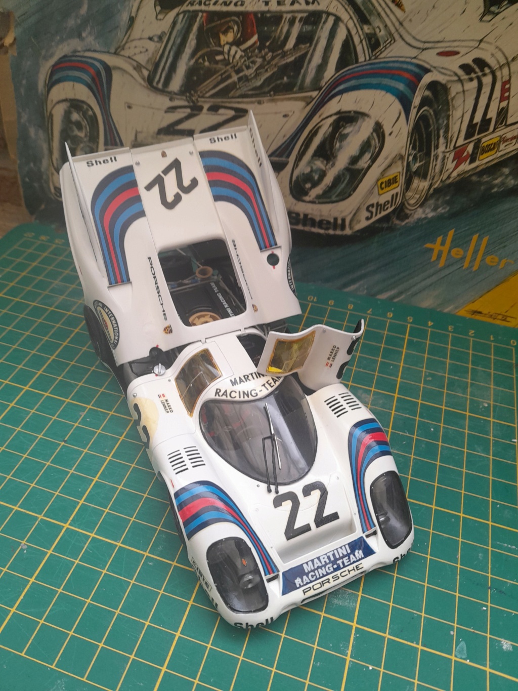 Porsche 917 "Martini" vainqueur en 71 Heller 1:24 - Page 8 20221256