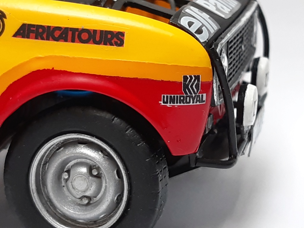 RENAULT 4L Paris-Dakar 1980 au 1:24 - Page 7 9310