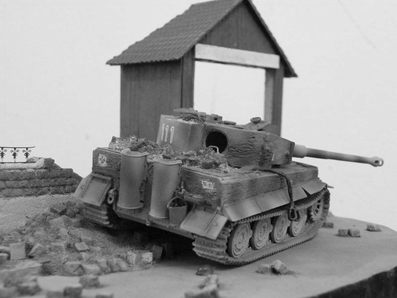Tigre ausf E "111" - Villers bocage - Juin 1944 - Terminé - Page 3 Dscf7126