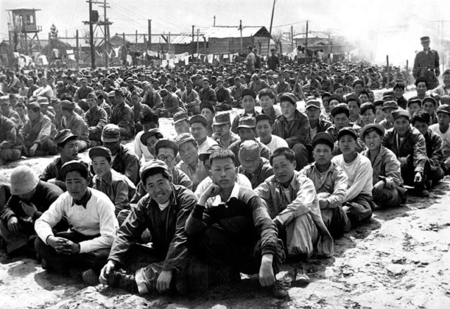 La Guerre de Corée de R. Leckie Prison10
