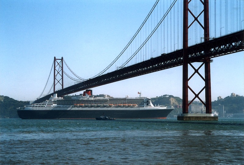 Queen Mary 2 in Lissabon - Seite 2 Qm2_1610