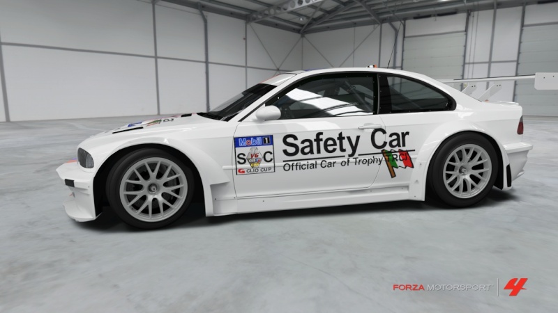 [LIVREA FM4]  BMW 2005 #2 BMW M3 GTR SAFETY CAR Forza210