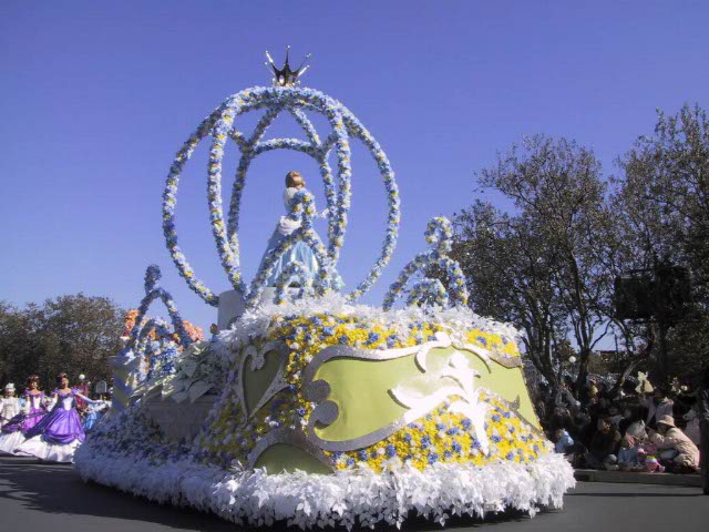 Disney Princess Days 17 janvier - 4 avril 2005 - Un bouquet d'amour Procession Spedpd38