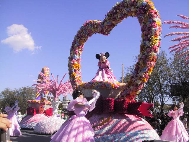 Disney Princess Days 17 janvier - 4 avril 2005 - Un bouquet d'amour Procession Spedpd43