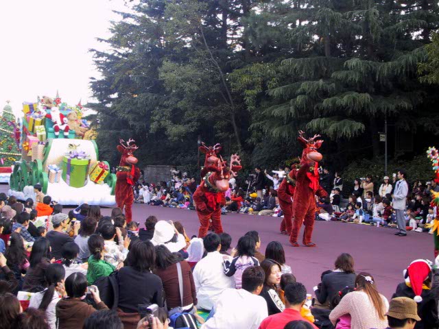 Fantastique Noël 2004 -5 Novembre - Décembre 25. Tokyo - Noël de Mickey Parade Spex0461