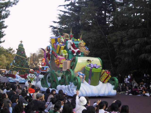 Fantastique Noël 2004 -5 Novembre - Décembre 25. Tokyo - Noël de Mickey Parade Spex0462