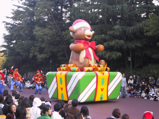 Fantastique Noël 2004 -5 Novembre - Décembre 25. Tokyo - Noël de Mickey Parade Spex0466