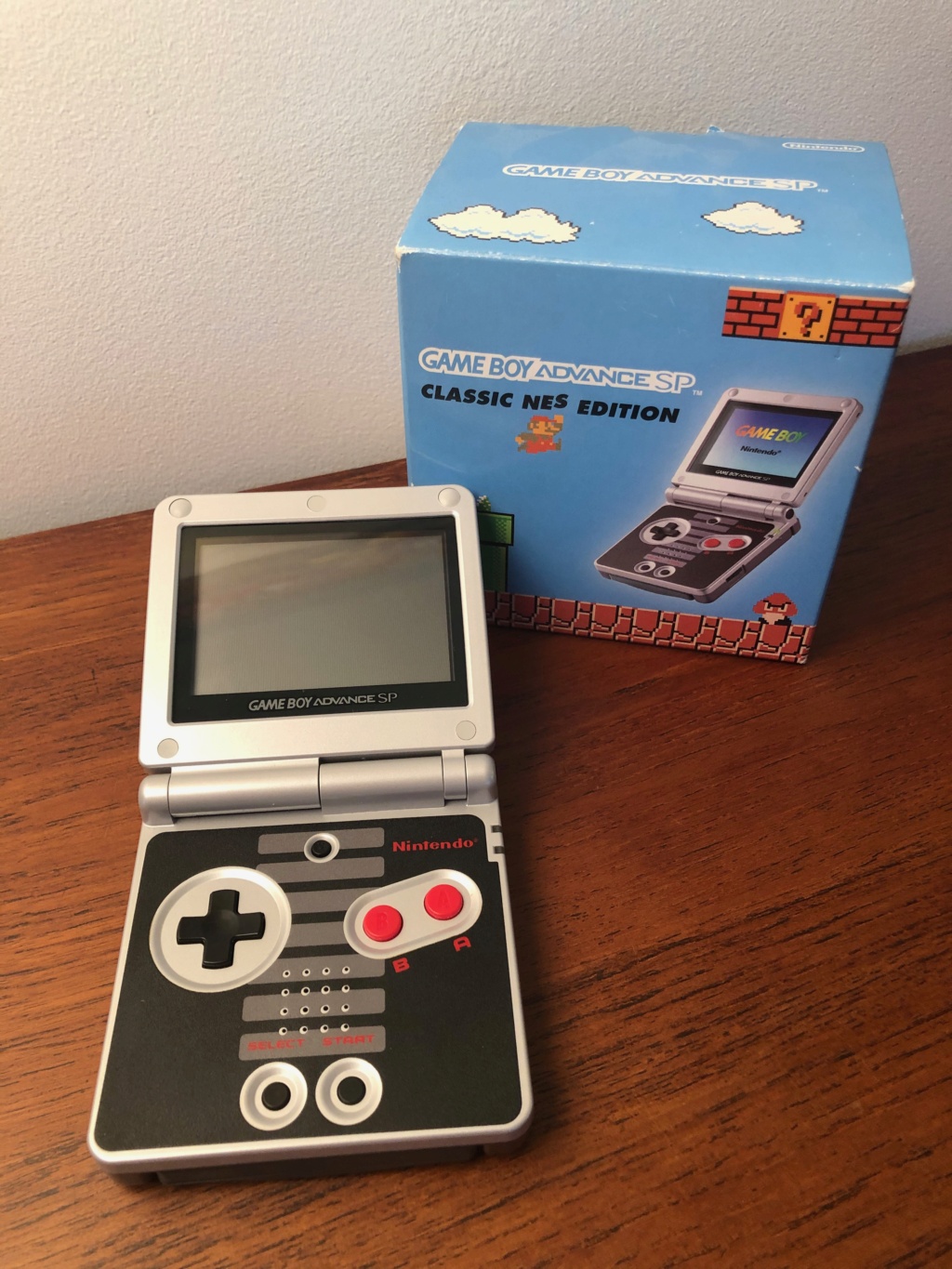  [ESTIM] GameBoy SP NES edition en boîte Img_5021