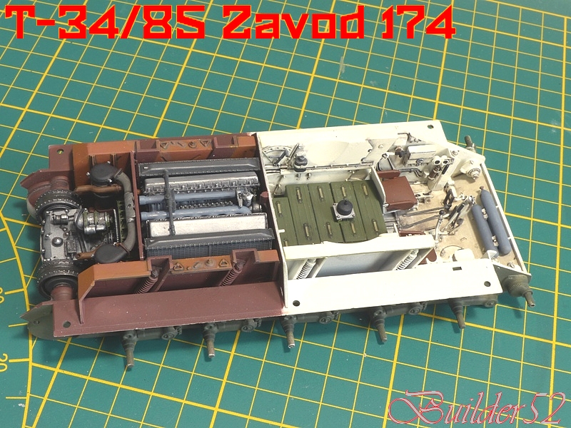 T-34/85  -  DingHao 1/35 P1090182