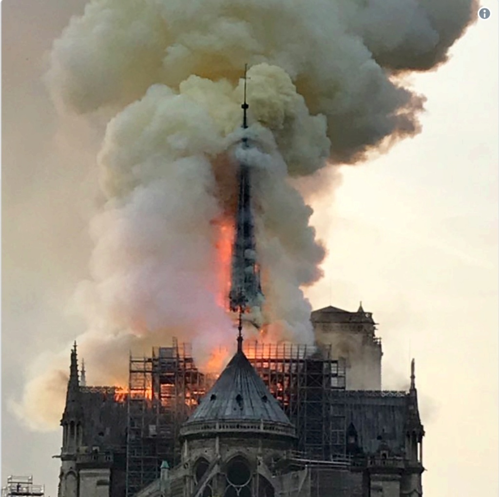 Notre Dame de Paris en flammes - Page 3 Img_7514