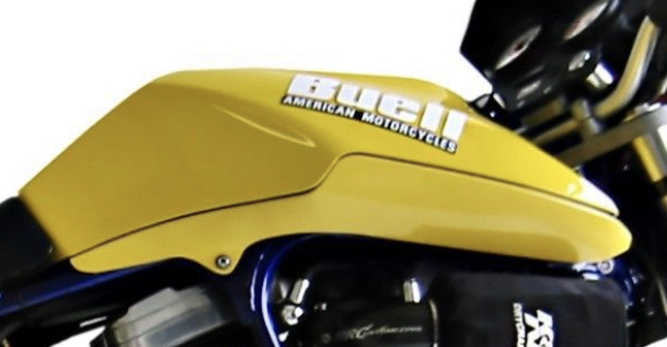 Recherche cache sous réservoir Buell x1 689c1b10
