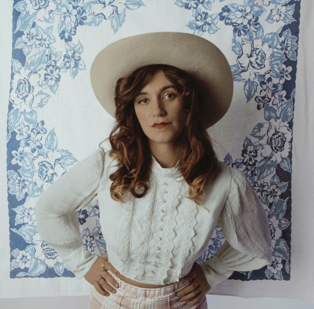 Sierra Ferrell - Country, Americana, Bluegrass, Folk, Ragtime - West Virginia 00250110