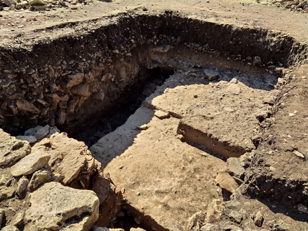 Descubren en Algarinejo una ciudad fortificada con 5.000 años de antigüedad 2021-114