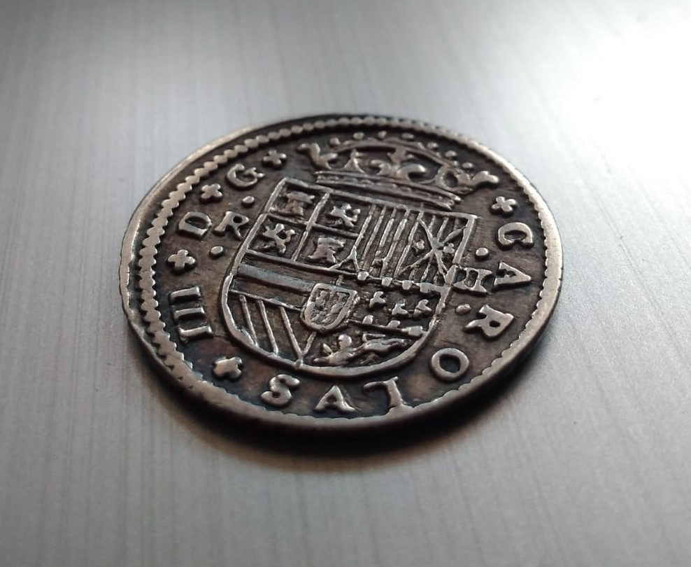 2 Reales de Carlos el Pretendiente, Barcelona, 1711 Recort12