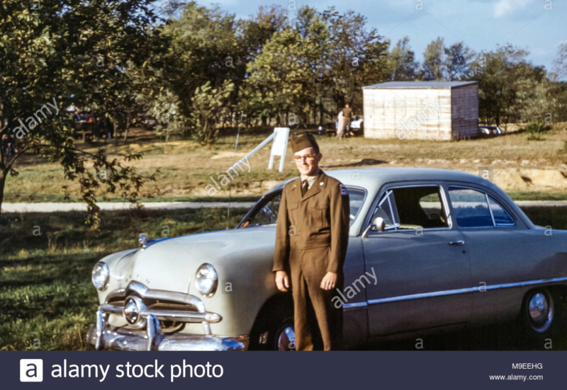 Etain à l'heure américaine-Ford Tudor coupé 1949. 1/32[Lindberg]-jeep 1/35[Tamiya]-Europe, 1945[Masterbox3514]1/35-1960 Ford Thunderbird[AMT1135] 1/32."FIN" - Page 3 195410
