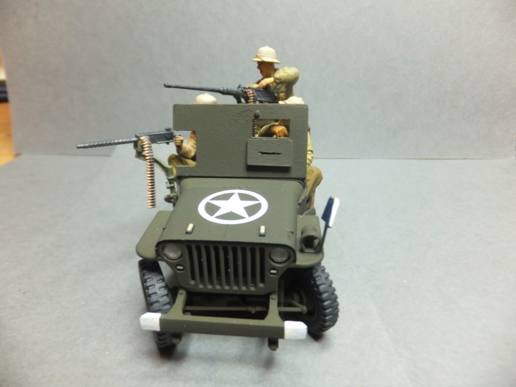  *diorama Convergence sur My Tho Indochine 1945, 1/35 Half Track motar carrier M21 Tamiya, 1/35 Dodge WC 54 ambulance Italeri, 1/35 Jeep willys Italeri   FIN 1+2  Dscf1428