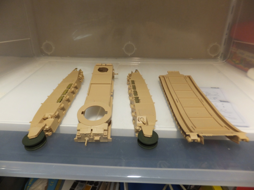1/35 FCM2C Meng - Page 2 Dscf3115