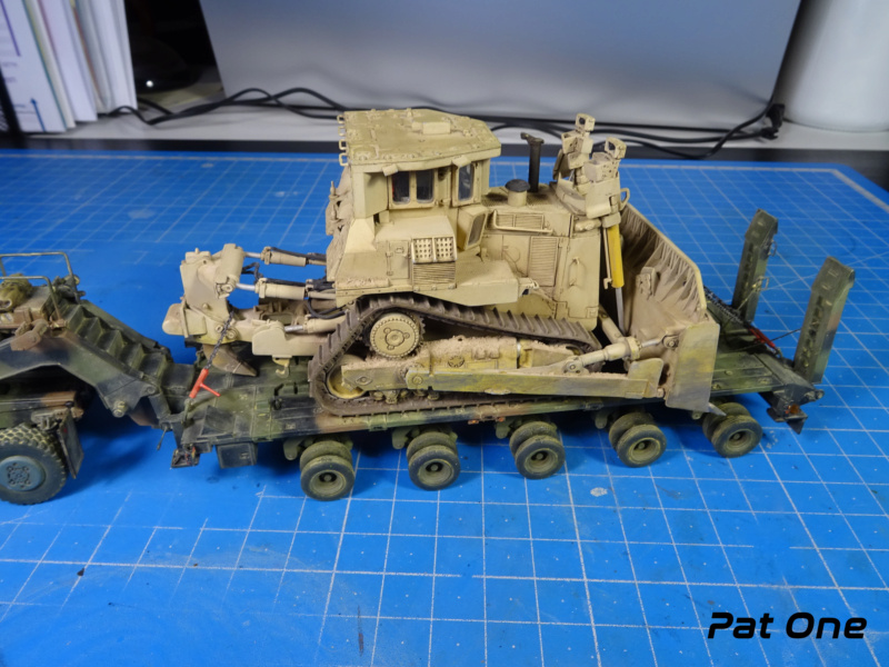 M1070 & M1000 w/D9R 1/72 ( Takom 5002 )*** Terminé en pg 7 - Page 6 Dsc01416