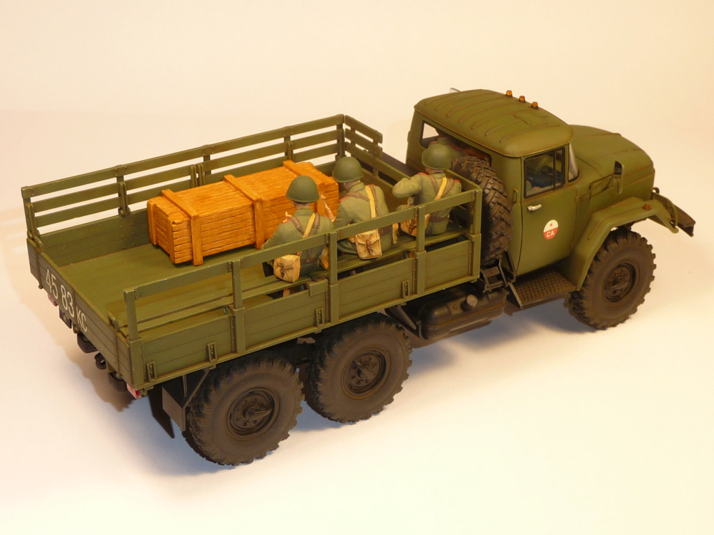 * 1/35 Fil rouge 2019 : Zil-131 avec son équipage (ICM)  - Page 3 P1290015