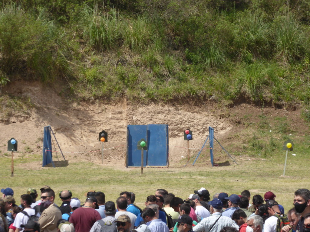 Poligono de tiro Campo de Mayo. Jornada de tiro y exibicion . Jornada de BERSA fabrica argentina de armas cortas P1460742