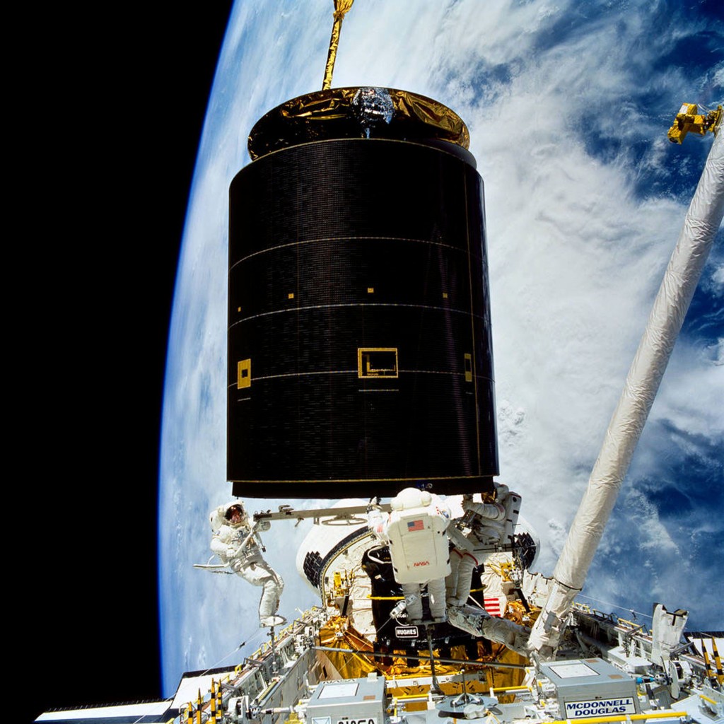 Une fuite d'air dans l'ISS - Page 3 Endeav10