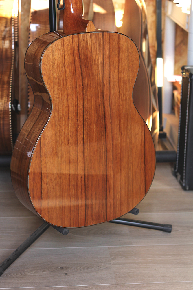 les prix des guitares de luthiers - Page 2 Tof8710