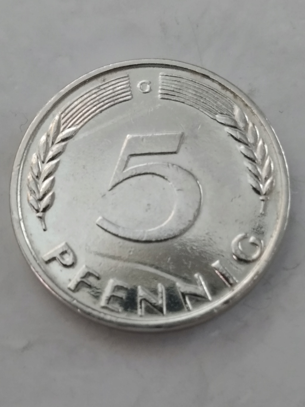 5 Pfennig 1950. Alemania occidental. ¿Falsa o verdadera? 03_rev13