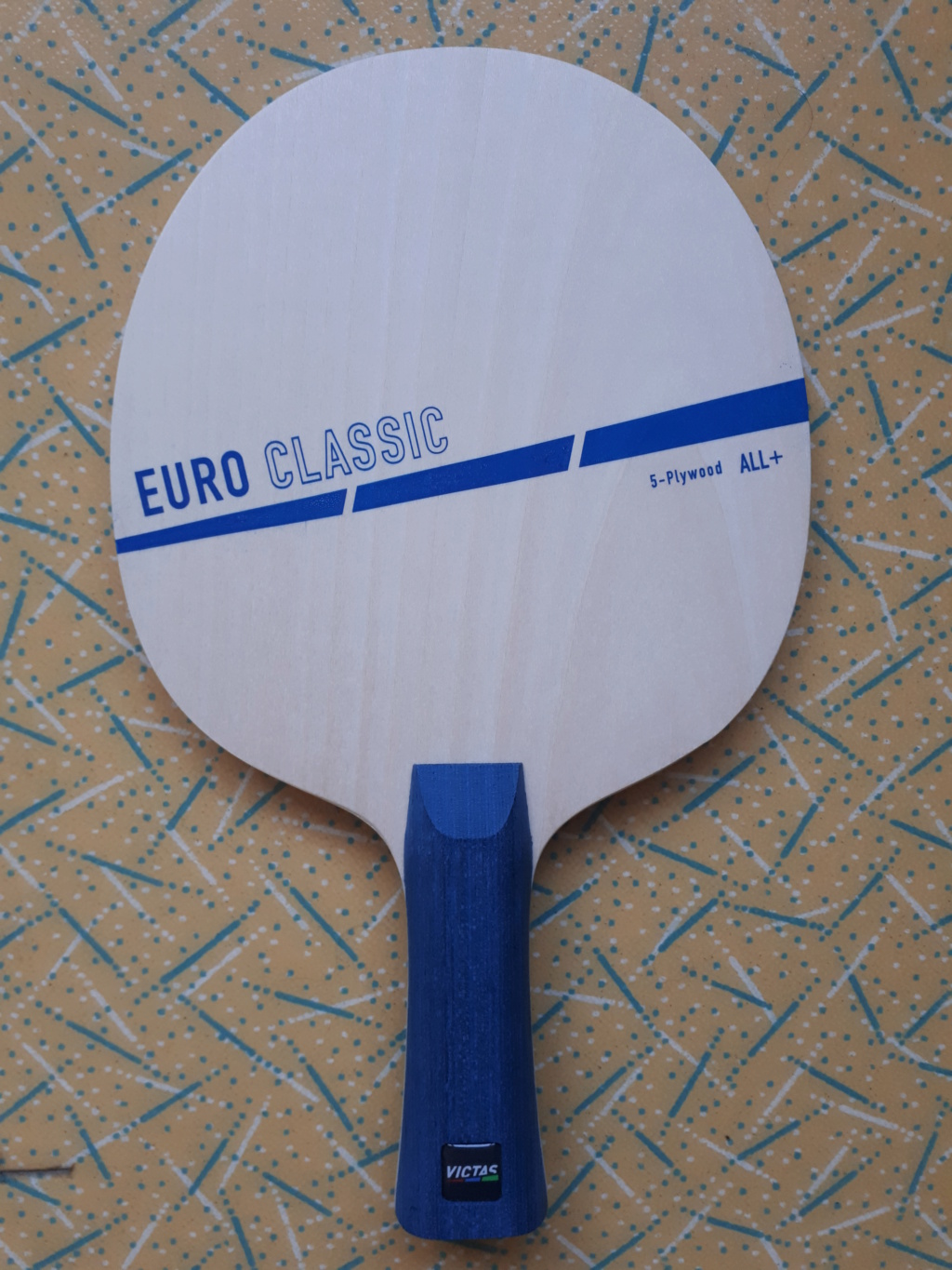 bois Victas Euro Classic All+ , neuf, concave, 66g, 26€ fdpi 20220123