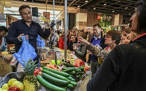 Un paysage de marchés ou de foires avant covid 02_chi10