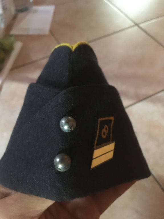 divers (28) bonnets de police Img_1223