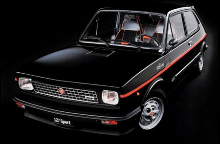 la moto c'est bien...la bagnole aussi ! - Page 2 Fiat-111