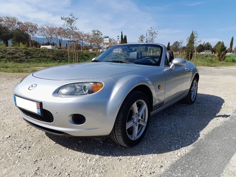 Une voiture faite pour les motards Thum1116