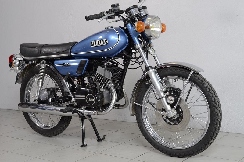 ma 1ère Yamaha ? Yamaha18