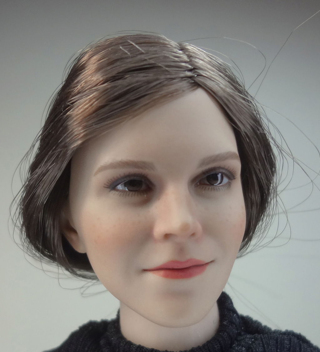 NEW PRODUCT: VERYCOOL : 1/6 Western Actress Head Sculpture VCL-1009 A-D - Page 2 Dsc04333