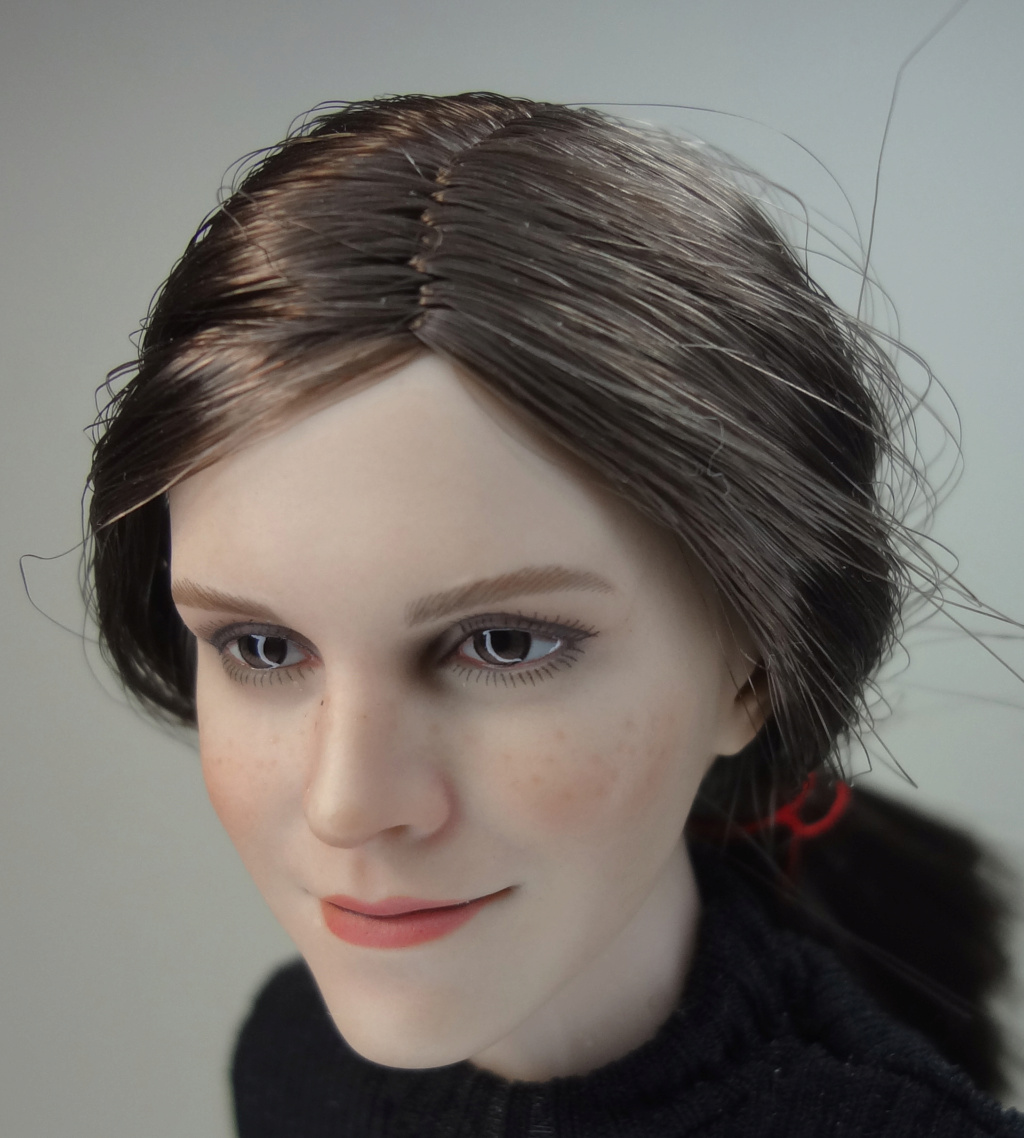 NEW PRODUCT: VERYCOOL : 1/6 Western Actress Head Sculpture VCL-1009 A-D - Page 2 Dsc04334