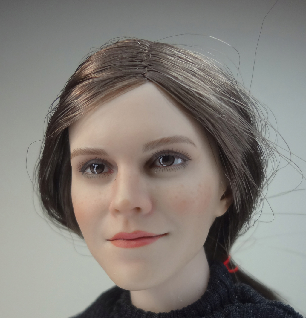 NEW PRODUCT: VERYCOOL : 1/6 Western Actress Head Sculpture VCL-1009 A-D - Page 2 Dsc04336