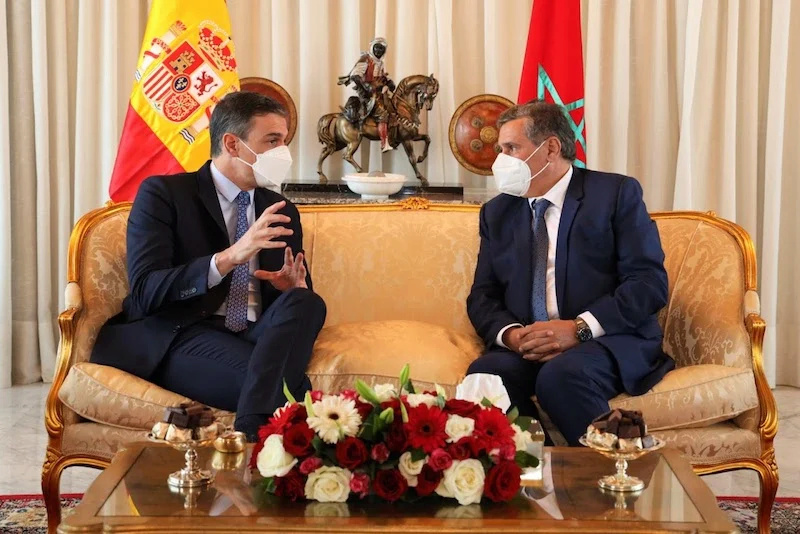 ملك اسبانيا يطمح لـ “علاقات جديدة” مع المغرب - صفحة 3 Pedro-10