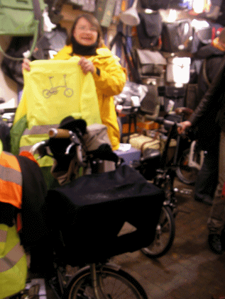 Dîners et déjeuners parisiens du Bromptonforum (2008 et 2010) saisons 3 et 5 •Bƒ - Page 22 Sany0010