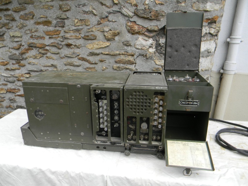 Radio militaire Dscn7411