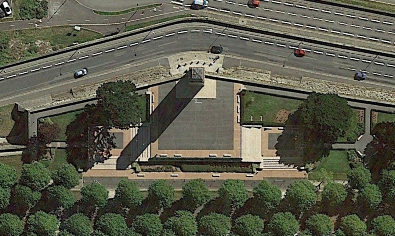 Sur les remparts de Brest, un territoire américain: the Naval Monument at Brest Brest_74