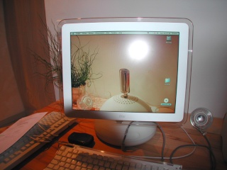 Mac et son écran transparent ! Galler21