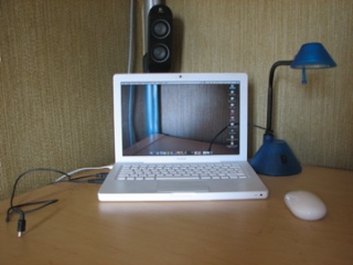Mac et son écran transparent ! Galler29