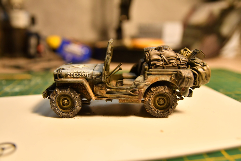 Jeep bataille des ardennes 1/35 Dsc_0925