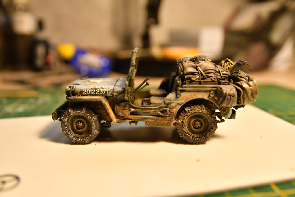 Jeep bataille des ardennes  1/35  Dsc_0925