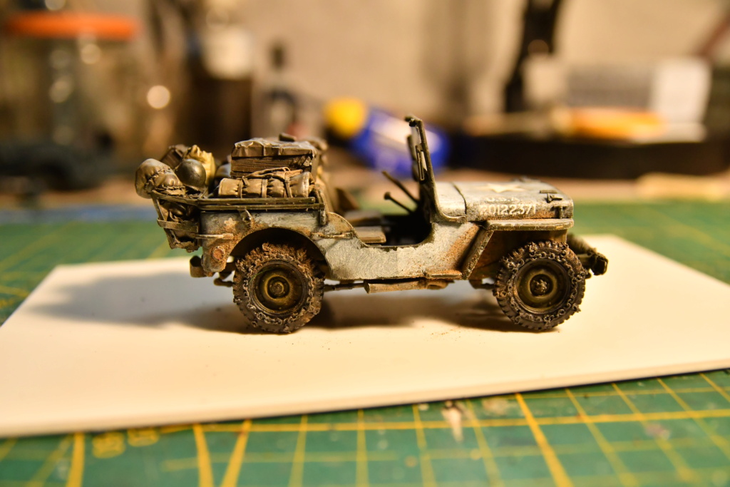 Jeep bataille des ardennes  1/35  Dsc_0926