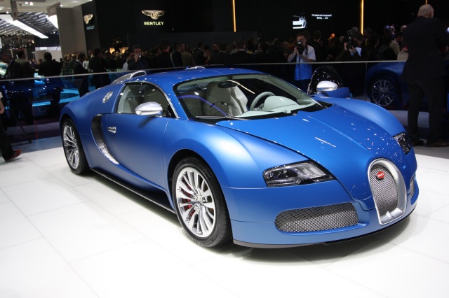 Le Topic Officiel du Salon de Genève 2009 Veyron10