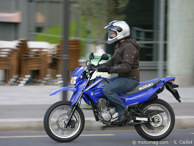 Suzuki 125 DR 2009 - Essai Action32