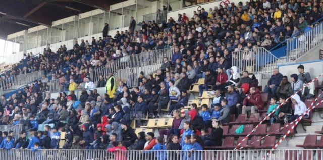 L'éclairage du stade de l'Ill, on en parle ? - Page 3 Les-su11