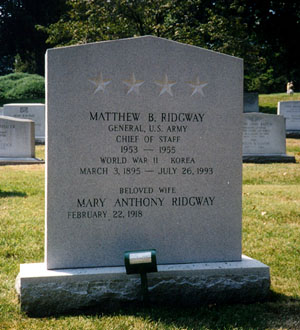 Le general Matthew"Bunker"Ridgway Mridgw10